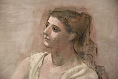 Pablo Picasso 1923 Woman in White Close Up 1 - New York Metropolitan Museum Of Art.jpg